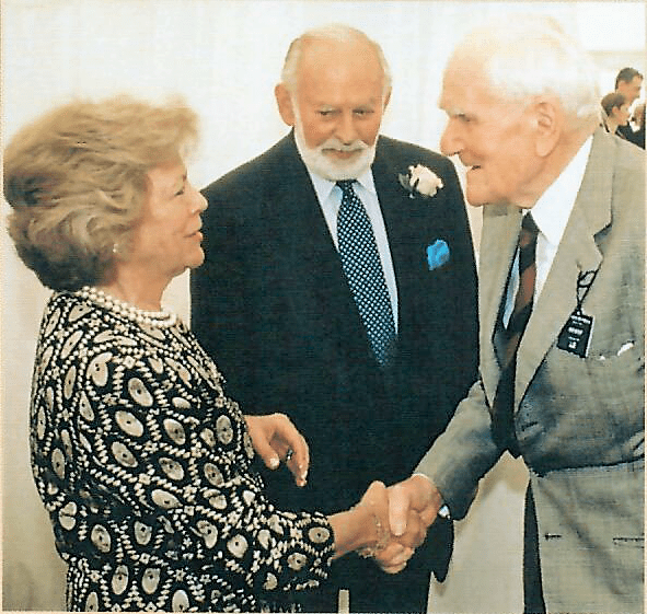 desmond Llewelyn -Richard1997